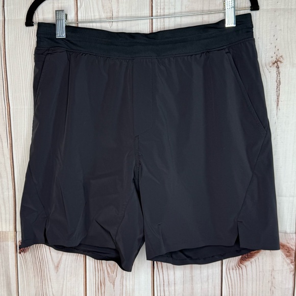 Ten Thousand Set Short - Picture 3 of 5